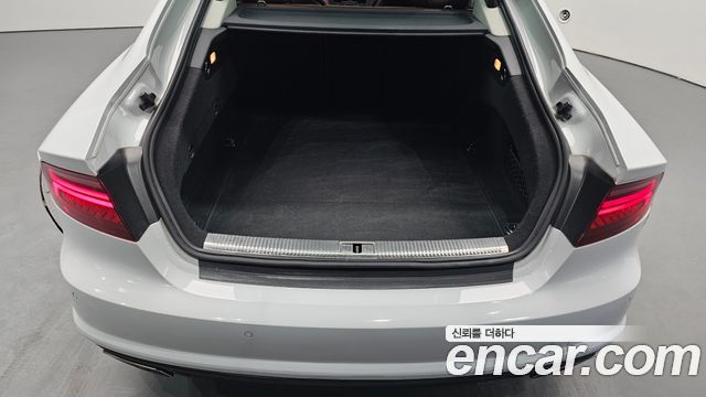Audi A7 2016 — photo 34