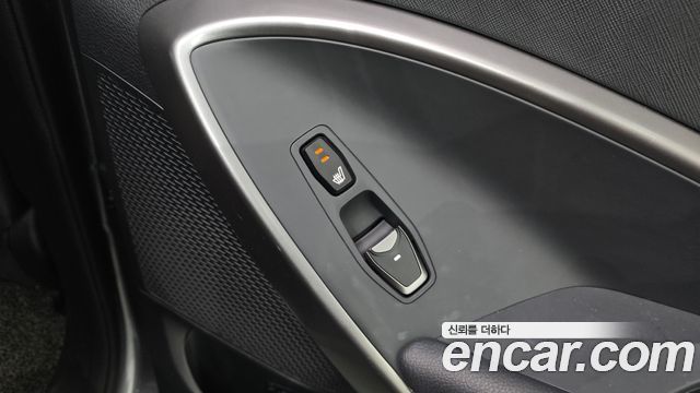 Hyundai Santafe 2016 — photo 16
