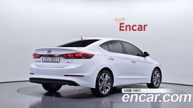 Hyundai AVANTE 2018 — photo 2