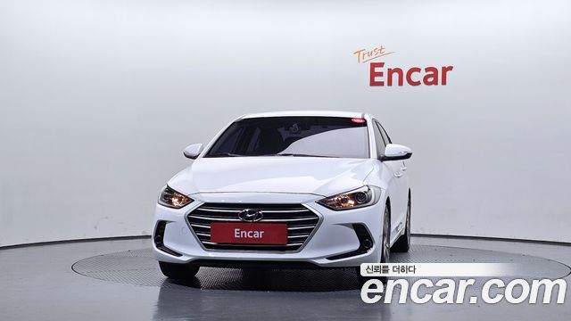 Hyundai AVANTE 2018 — photo 3