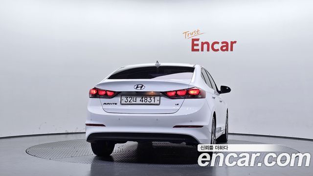 Hyundai AVANTE 2018 — photo 4