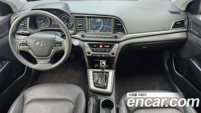 Hyundai AVANTE 2018 — photo 6
