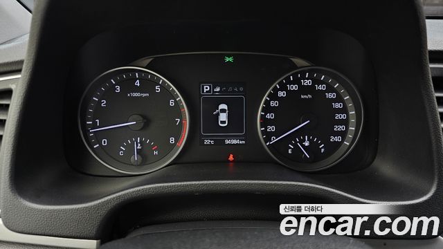 Hyundai AVANTE 2018 — photo 19