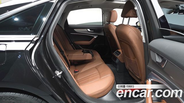 Audi A6 2020 — photo 17