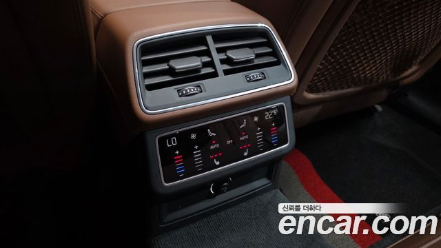 Audi A6 2020 — photo 25