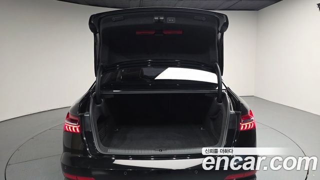 Audi A6 2020 — photo 26