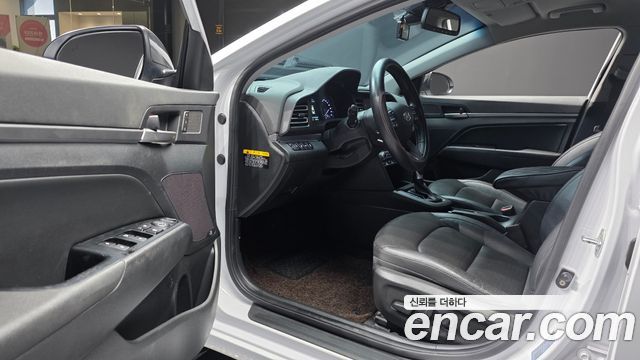 Hyundai AVANTE 2020 — photo 10