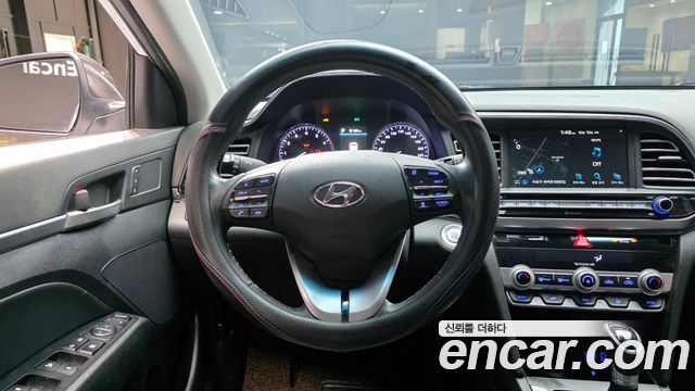 Hyundai AVANTE 2020 — photo 14