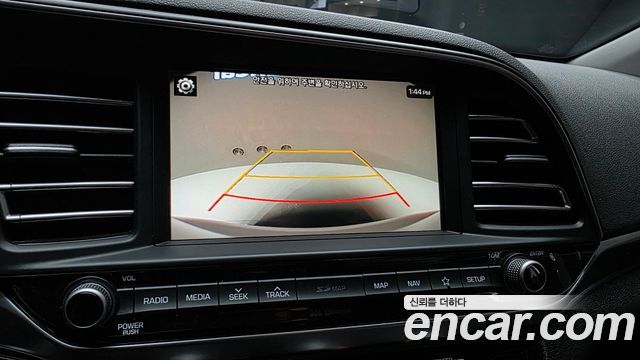 Hyundai AVANTE 2020 — photo 15