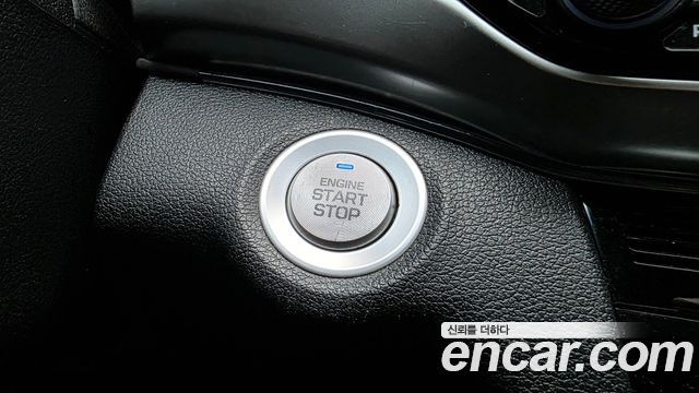 Hyundai AVANTE 2020 — photo 17