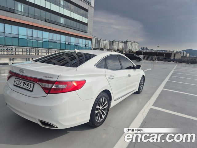 Hyundai Grandeur 2011 — photo 2