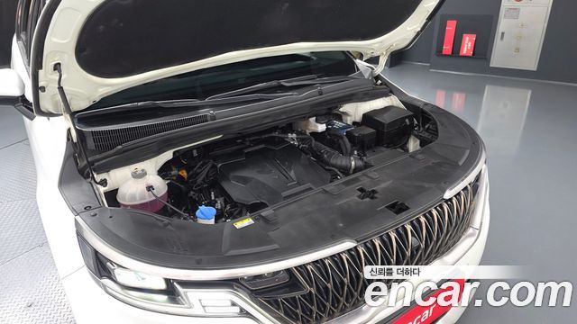 Kia Canival 2023 — photo 6