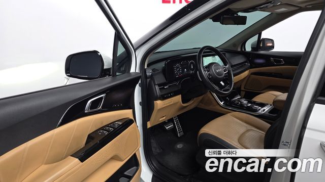 Kia Canival 2023 — photo 13
