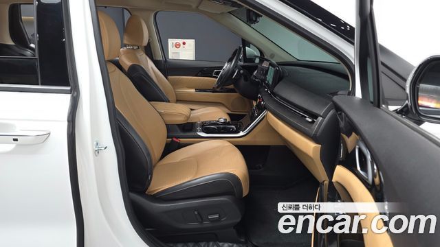 Kia Canival 2023 — photo 17