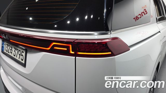 Kia Canival 2023 — photo 9