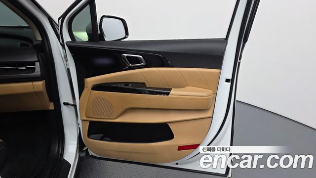 Kia Canival 2023 — photo 14
