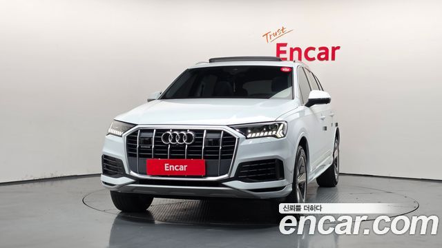 Audi Q7 2020 — photo 3