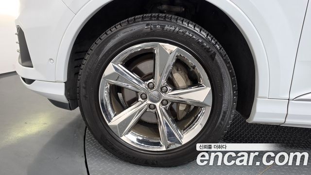 Audi Q7 2020 — photo 5