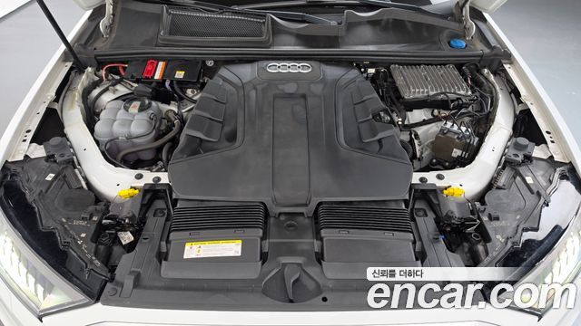 Audi Q7 2020 — photo 6
