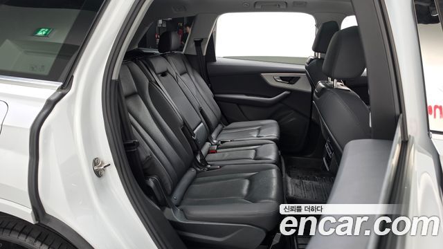 Audi Q7 2020 — photo 12
