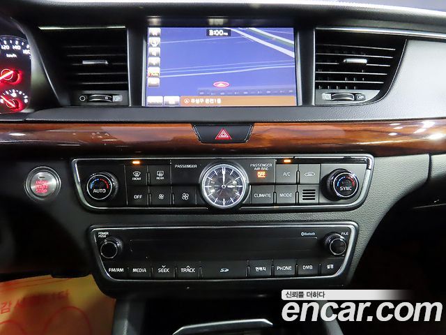 Kia K7 2016 — photo 18