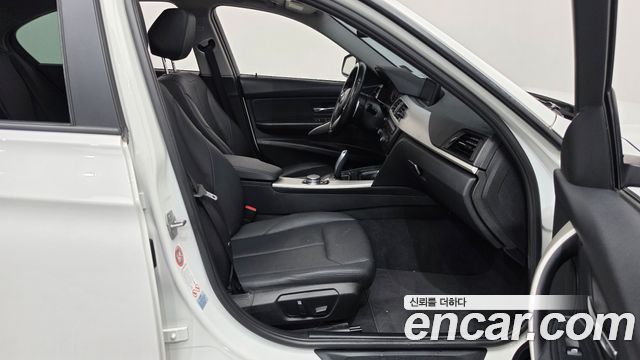 BMW 3-Series 2015 — photo 11
