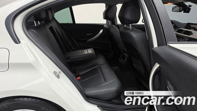 BMW 3-Series 2015 — photo 12