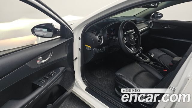 Kia K3 2019 — photo 13