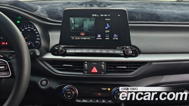 Kia K3 2019 — photo 20