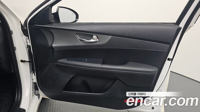 Kia K3 2019 — photo 14