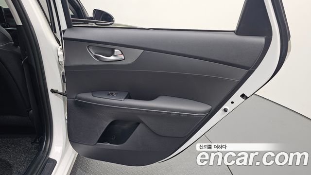 Kia K3 2019 — photo 15
