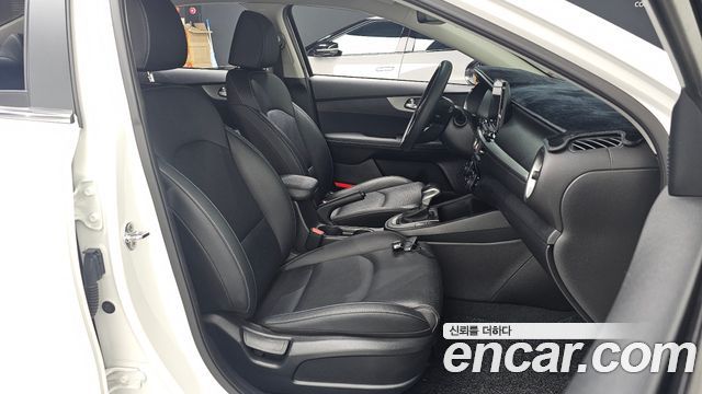 Kia K3 2019 — photo 16