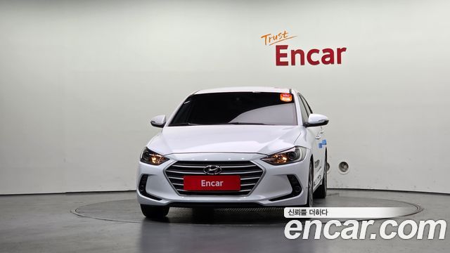 Hyundai AVANTE 2018 — photo 3