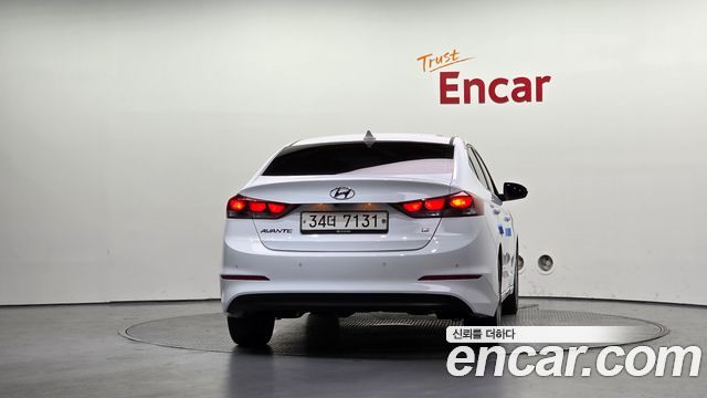 Hyundai AVANTE 2018 — photo 4