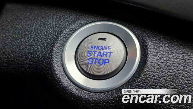 Hyundai AVANTE 2018 — photo 18