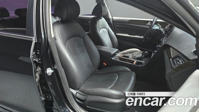 Hyundai Sonata 2017 — photo 12