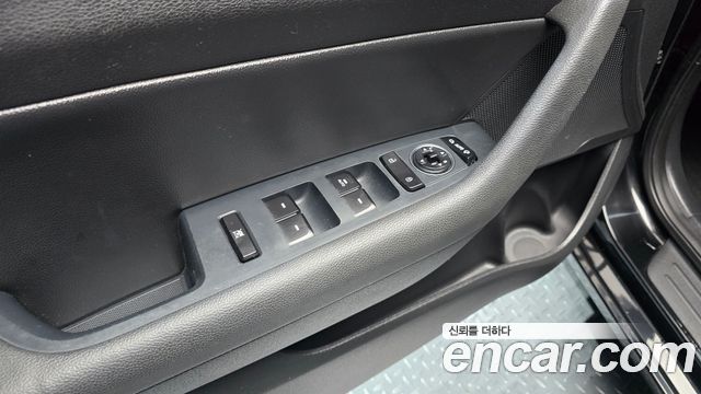 Hyundai Sonata 2017 — photo 18