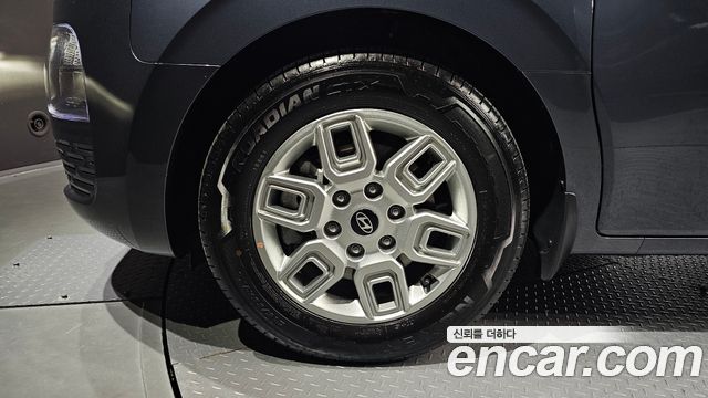 Hyundai Staria 2025 — photo 5