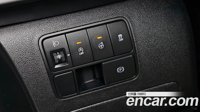 Hyundai Staria 2025 — photo 16