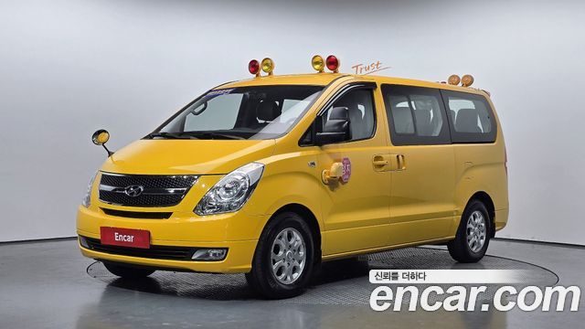 Hyundai Starex 2015 — photo 1
