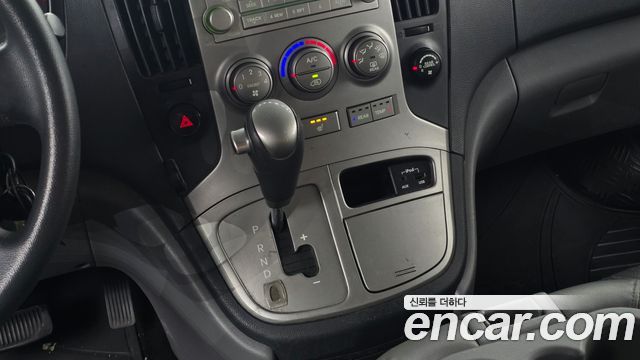Hyundai Starex 2015 — photo 9