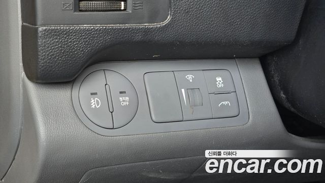 Hyundai Starex 2015 — photo 16
