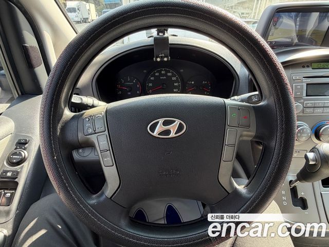 Hyundai Starex 2015 — photo 8