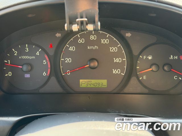 Hyundai Starex 2015 — photo 9