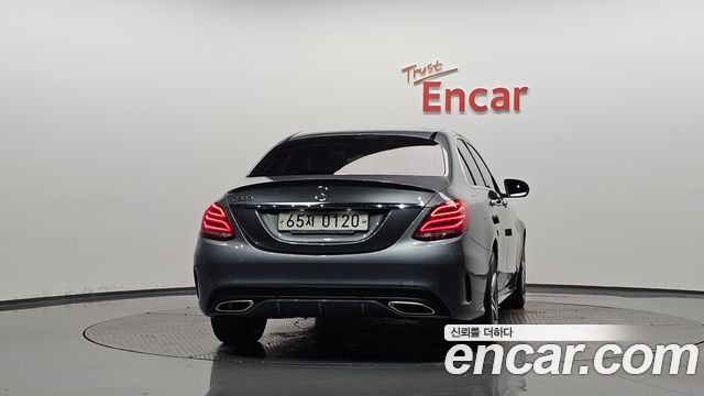 Mercedes-Benz C-Class 2017 — photo 4