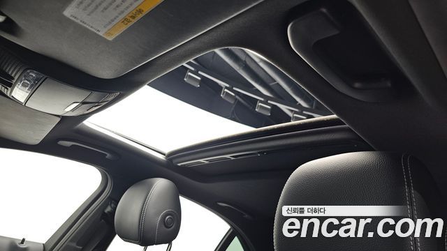 Mercedes-Benz C-Class 2017 — photo 25
