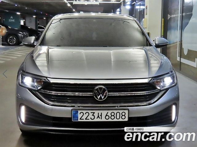 Volkswagen Jetta 2024 — photo 2