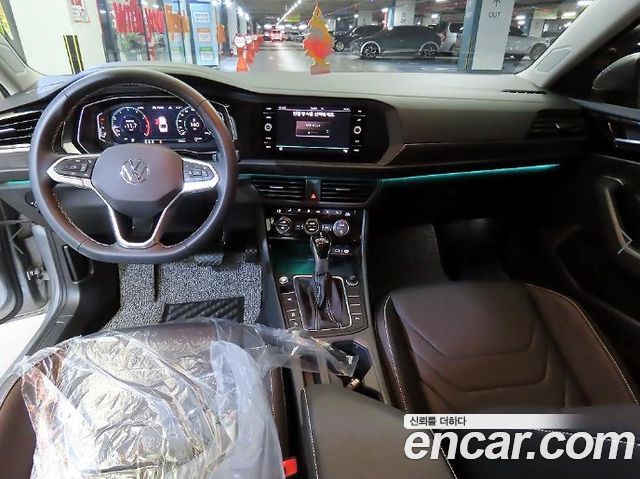 Volkswagen Jetta 2024 — photo 10