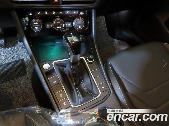 Volkswagen Jetta 2024 — photo 12