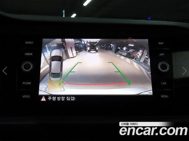Volkswagen Jetta 2024 — photo 14